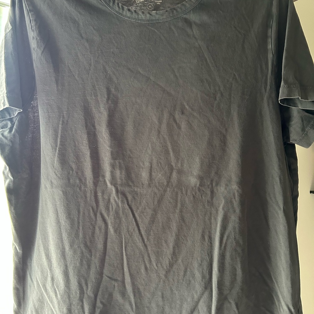 Classic Black Men's T-Shirt